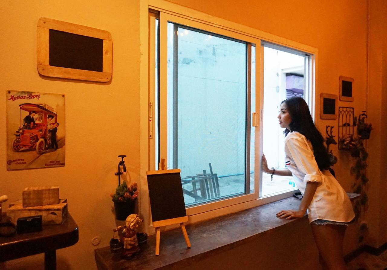 Staying Hostel กรุงเทพมหานคร ภายนอก รูปภาพ