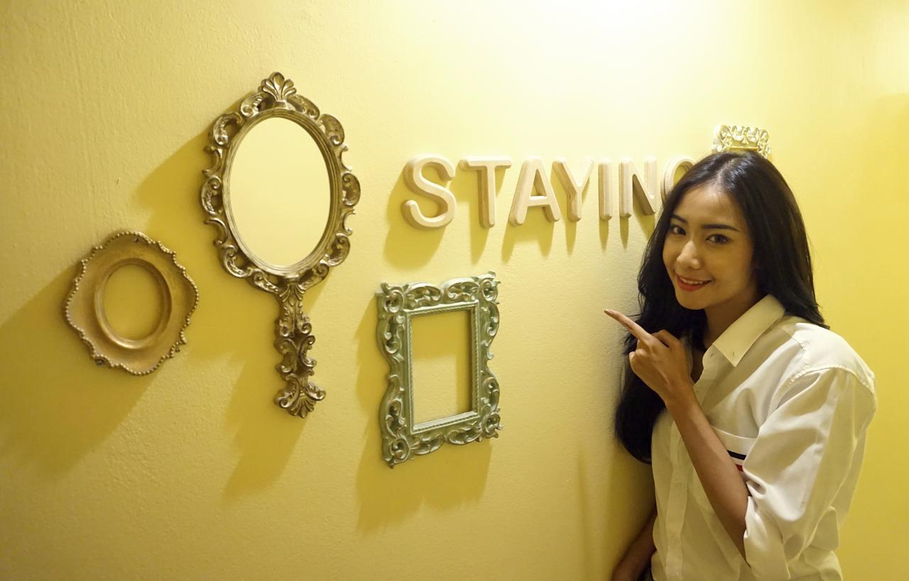 Staying Hostel กรุงเทพมหานคร ภายนอก รูปภาพ
