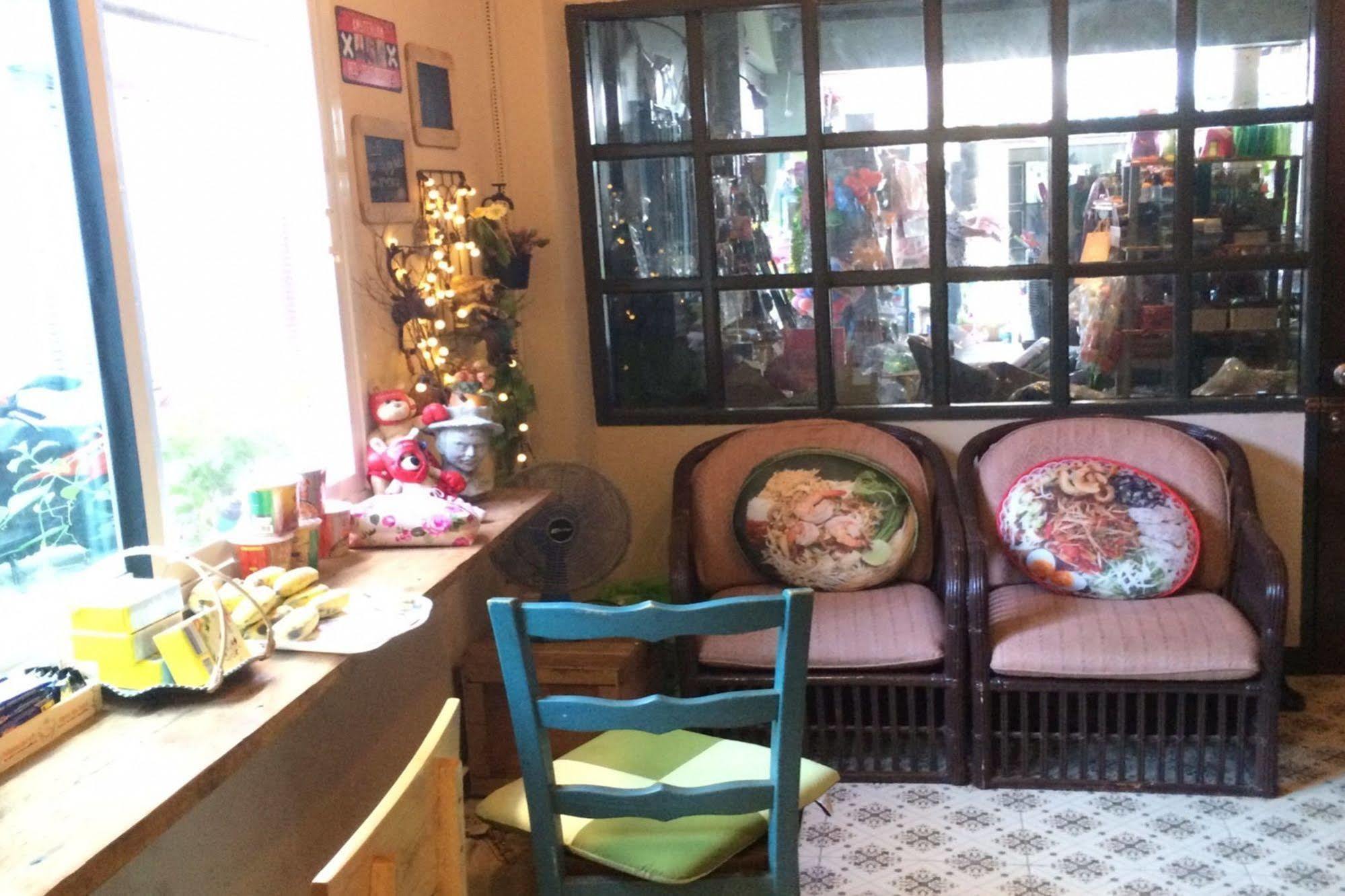Staying Hostel กรุงเทพมหานคร ภายนอก รูปภาพ